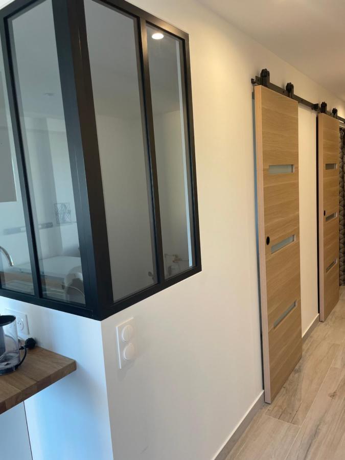 Appartement Pieds Dans L'Eau Vue Mer Bormes Les Mimosas Exterior photo